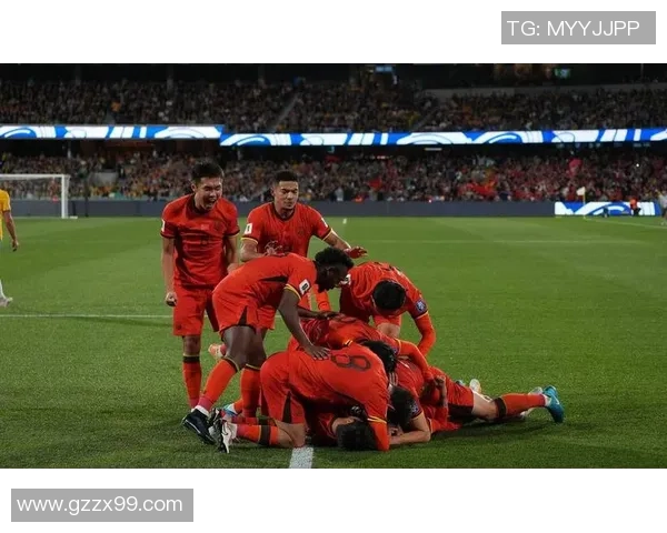 足球巨星韧带撕裂重创赛季命运逆境中顽强复出震撼世界